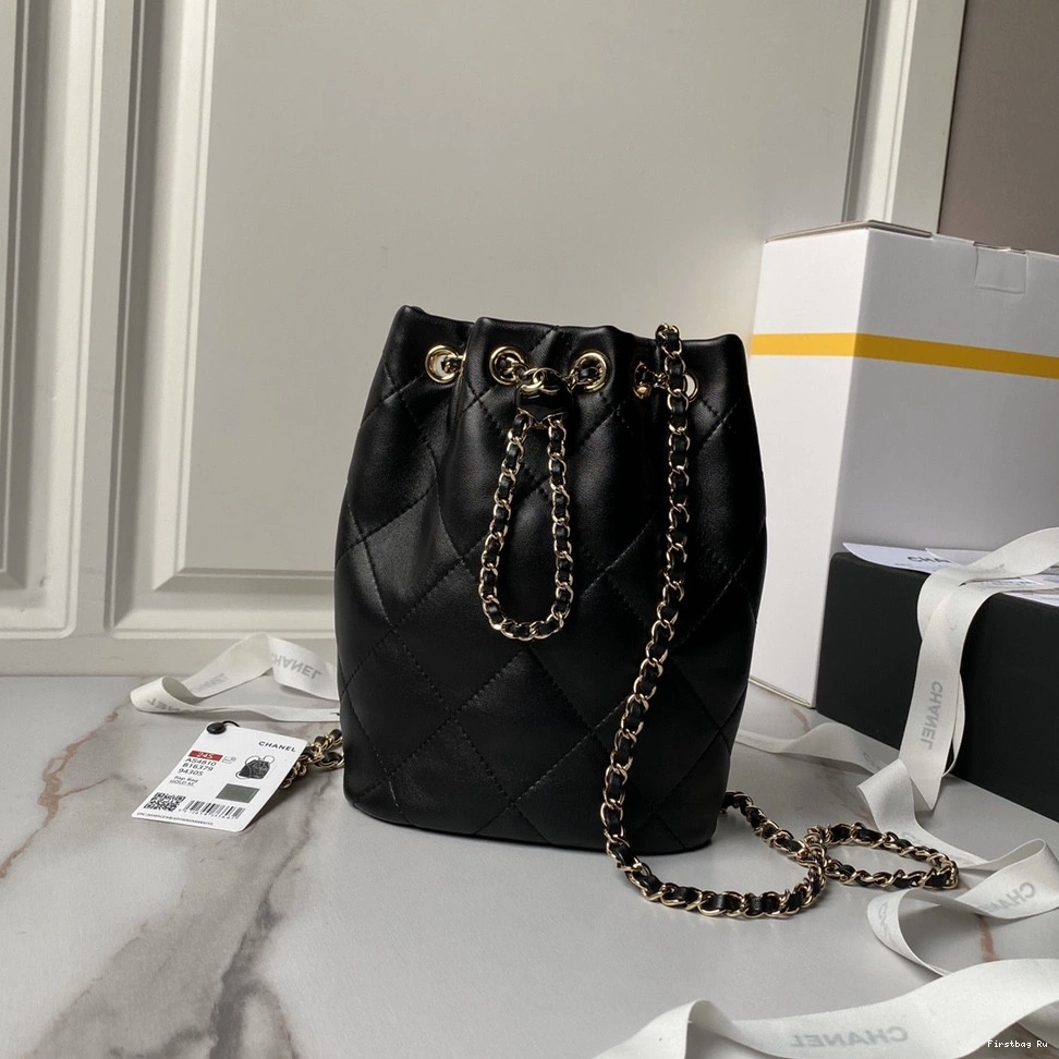 First Bag Ru BUCKET BAG CHANEL 0815